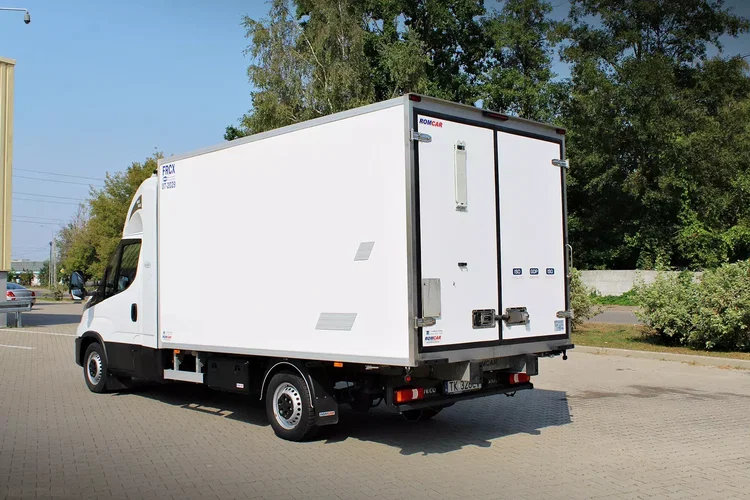 Iveco Daily 35S18 HiMatic / Chłodnia - Multitemp / Wejkama / Międzynarodowa zdjęcie 7