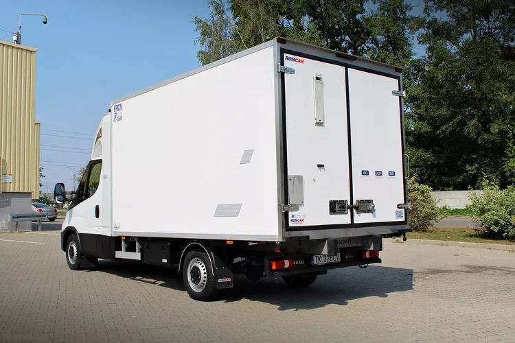 Iveco Daily 35S18 HiMatic / Chłodnia - Multitemp / Wejkama / Międzynarodowa zdjęcie 8