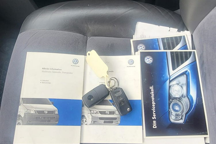 Volkswagen Multivan 2.5tdi 131km Highline Automat 7 osobowy kamera cofania nawigacja zdjęcie 10