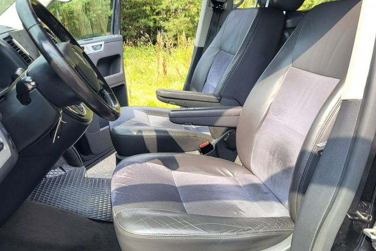 Volkswagen Multivan 2.5tdi 131km Highline Automat 7 osobowy kamera cofania nawigacja zdjęcie 16