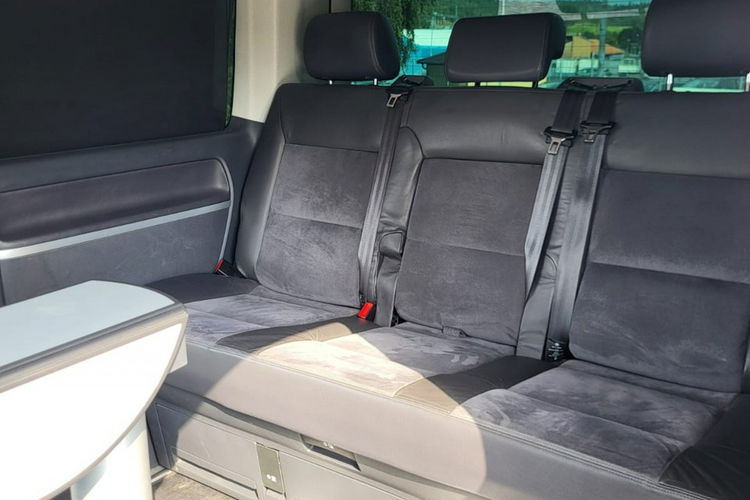 Volkswagen Multivan 2.5tdi 131km Highline Automat 7 osobowy kamera cofania nawigacja zdjęcie 17