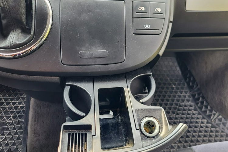 Volkswagen Multivan 2.5tdi 131km Highline Automat 7 osobowy kamera cofania nawigacja zdjęcie 27
