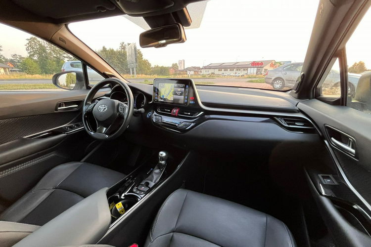Toyota C-HR Hybryda Niski Przebieg Gwarancja zdjęcie 25