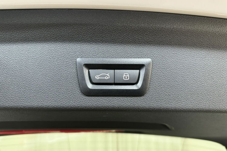 BMW 118 M Pakiet Grzaane Fotele Tempomat Active Guard + LEDy Dostęp Komfort zdjęcie 12