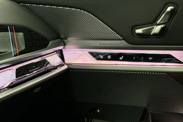 BMW 740 740d xDrive M Pakiet PRO Wielofunkcyjne Komforty z Pamięcią Bowers Hak zdjęcie 32