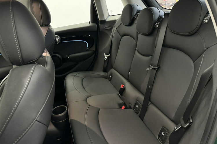 MINI Cooper Podgrzewane Fotele Tempomat Kamera Cofania Dostęp Komfort Ambient LED zdjęcie 11