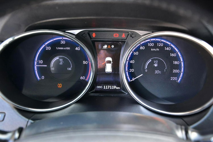 Hyundai ix35 Lift Premium 4WD Xenon Ledy Skóry Panorama Webasto 2xParkt Park Assist zdjęcie 27