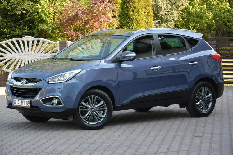 Hyundai ix35 Lift Premium 4WD Xenon Ledy Skóry Panorama Webasto 2xParkt Park Assist zdjęcie 3