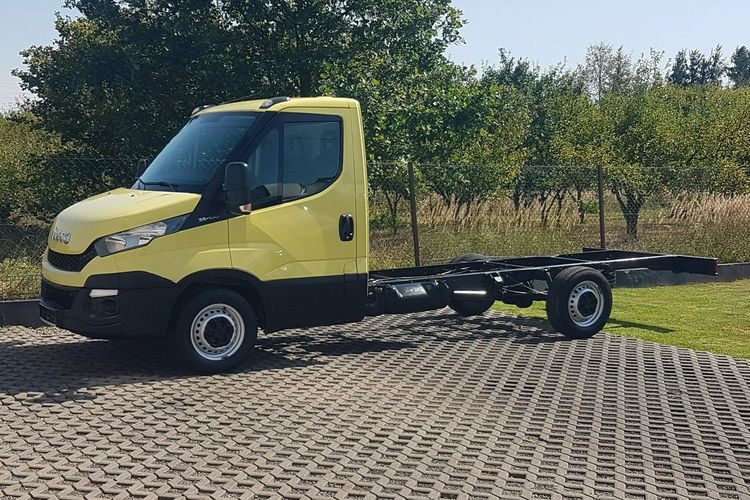 Iveco Daily PODWOZIE RAMA DO ZABUDOWY WIDEL KLIMA 35S13 MANUAL DMC 3500 KG zdjęcie 1