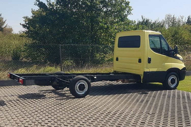 Iveco Daily PODWOZIE RAMA DO ZABUDOWY WIDEL KLIMA 35S13 MANUAL DMC 3500 KG zdjęcie 33