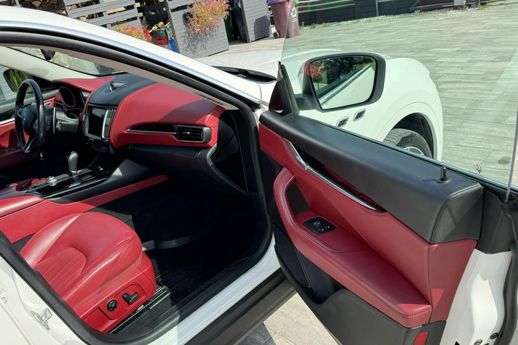 Maserati Levante 3.0v6 430KM Europa kamera panorama ledy navi skóry 1..gwar zdjęcie 16