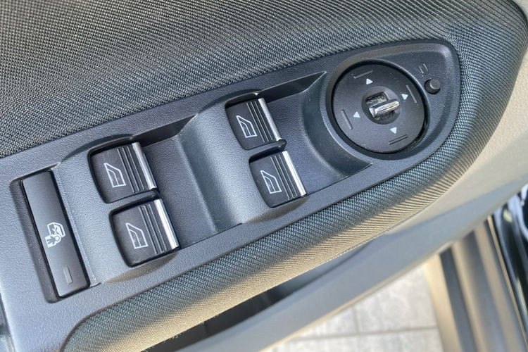 Ford C-Max Zwykłe 1.6 nie EcoBost - Niski oryginalny przebieg zdjęcie 17