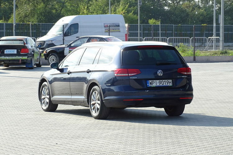 Volkswagen Passat 2.0 TDI, Automatyczna skrzynia , zmieniony rozrząd, Faktura VAT Marża zdjęcie 4