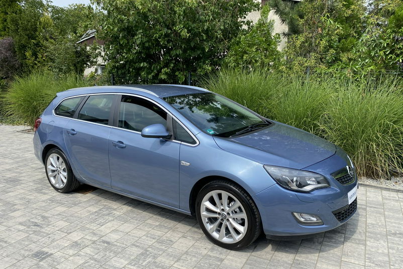 samochód osobowy Opel zdjęcie 1