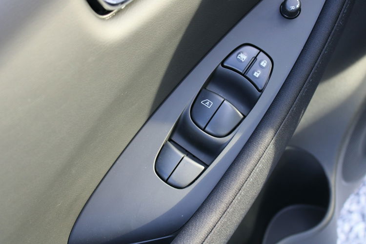 Nissan Leaf Acenta 40kWh F-vat Navi Kamera g. fotele zdjęcie 14