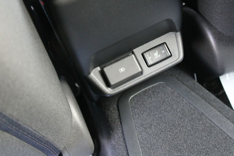 Nissan Leaf Acenta 40kWh F-vat Navi Kamera g. fotele zdjęcie 28