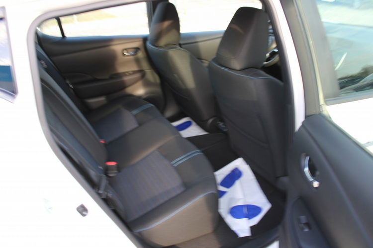 Nissan Leaf Acenta 40kWh F-vat Navi Kamera g. fotele zdjęcie 30