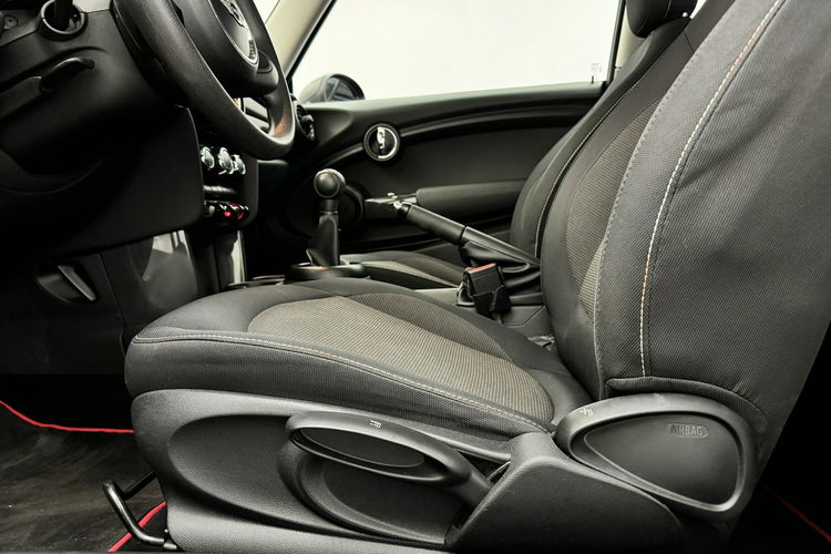 MINI ONE One Zabezpieczenie Kół Klimatyzacja Aktywna ochrona pieszych Salon PL zdjęcie 16