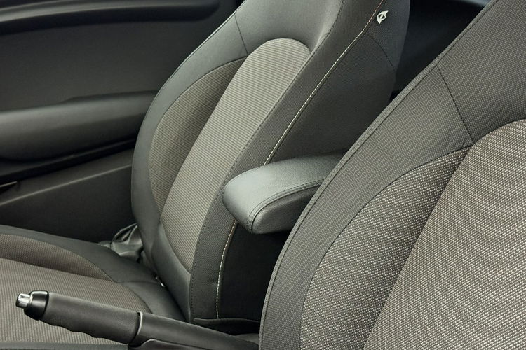 MINI ONE One Zabezpieczenie Kół Klimatyzacja Aktywna ochrona pieszych Salon PL zdjęcie 22