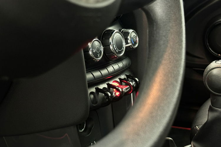 MINI ONE One Zabezpieczenie Kół Klimatyzacja Aktywna ochrona pieszych Salon PL zdjęcie 24