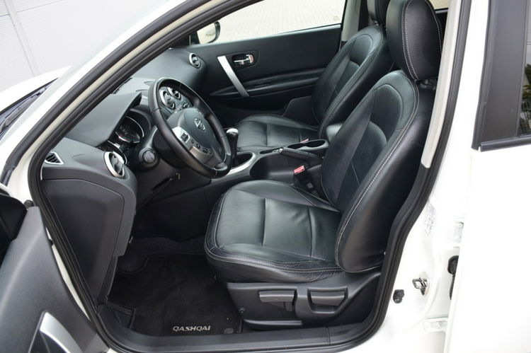 Nissan Qashqai Biały Zarejestrowany 1.6i 16V Lift Panorama Navi Skóra DVD Kamera zdjęcie 20