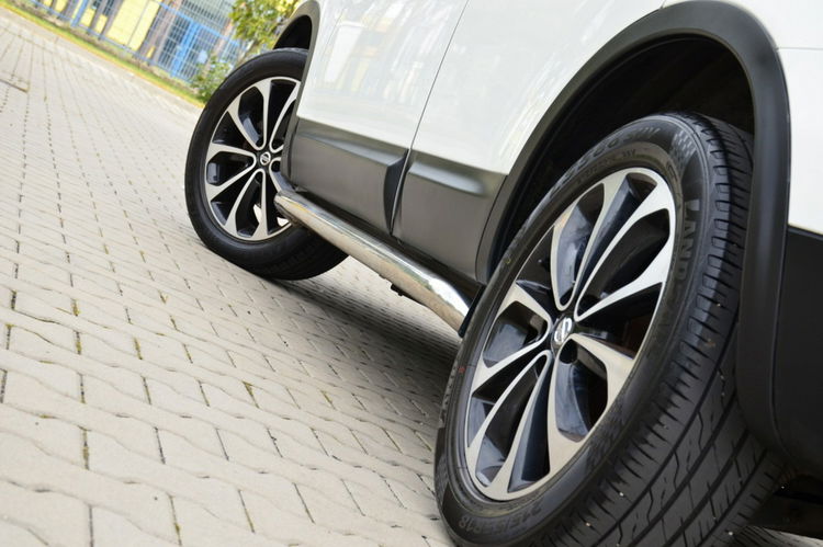 Nissan Qashqai Biały Zarejestrowany 1.6i 16V Lift Panorama Navi Skóra DVD Kamera zdjęcie 7