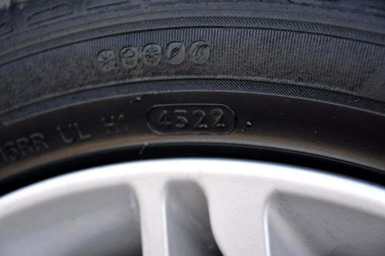 Carens 1.6Gdi(135KM) Lift 7-Foteli Ledy Navi Kamera 2xParkt. Aso Kia Model 18 zdjęcie 35