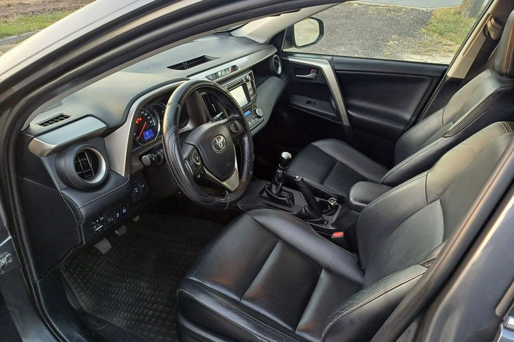 Toyota RAV-4 2.0 D-4D 124KM Nawigacja Kamera Cofania zdjęcie 13