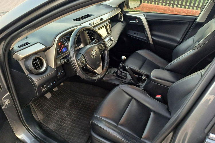 Toyota RAV-4 2.0 D-4D 124KM Nawigacja Kamera Cofania zdjęcie 20