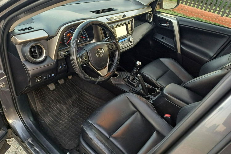 Toyota RAV-4 2.0 D-4D 124KM Nawigacja Kamera Cofania zdjęcie 21