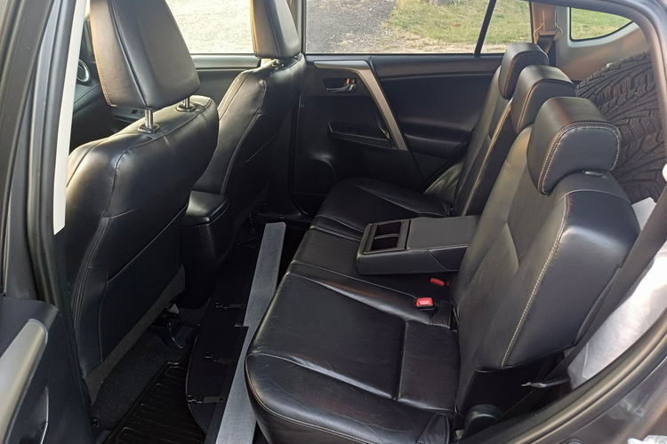 Toyota RAV-4 2.0 D-4D 124KM Nawigacja Kamera Cofania zdjęcie 29