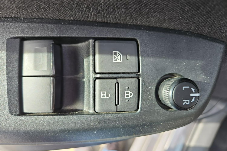 Toyota Yaris 1, 5 VVTi 125KM COMFORT, salon Polska, gwarancja, FV 23% zdjęcie 14