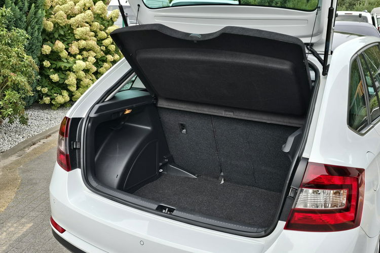 Skoda RAPID 1.0 TSI 95KM Style / Bezwypadkowa zdjęcie 14