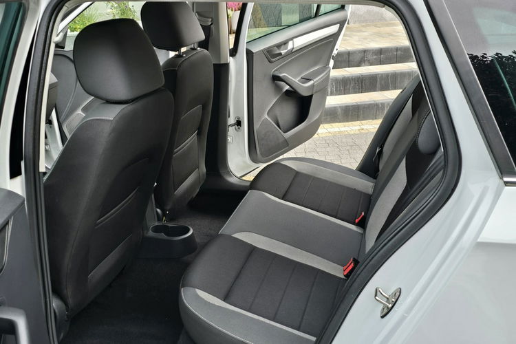 Skoda RAPID 1.0 TSI 95KM Style / Bezwypadkowa zdjęcie 9