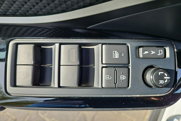 Toyota C-HR 1.8 HSD 122KM STYLE, salon Polska, gwarancja zdjęcie 15