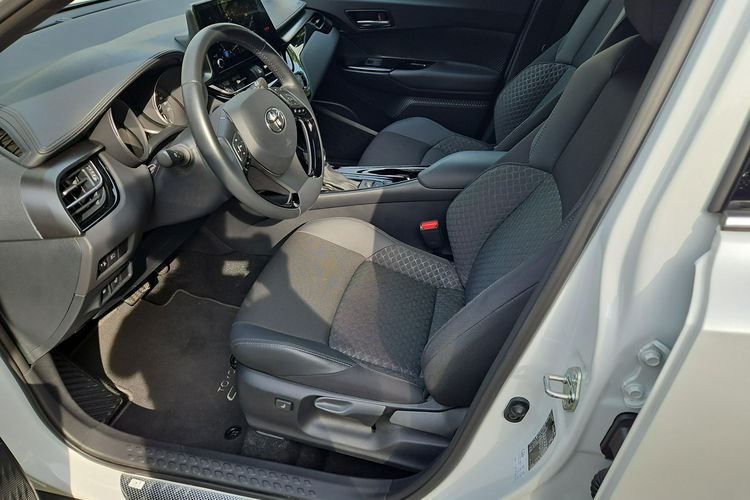 Toyota C-HR 1.8 HSD 122KM STYLE, salon Polska, gwarancja zdjęcie 18