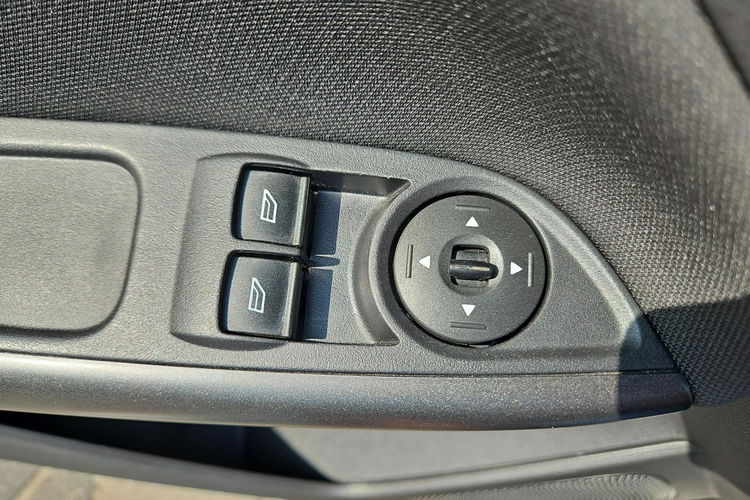 Ford Focus 1.6 105KM TREND, salon Polska zdjęcie 16