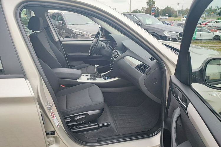 BMW X3 xDrive20d ( 4x4 ) zdjęcie 12