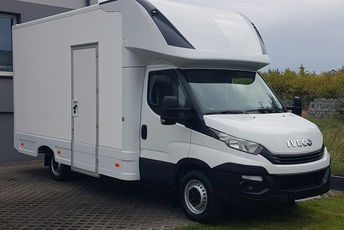 Iveco Daily KONTENER NISKOPODŁOGOWY 4.31x2.23x2.43 SKLEP FOODTRUCK KAMPER KLIMA