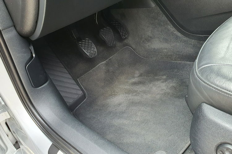 Audi A6 2.0 TDI # BiXenon # Navi # Skóra # Climatronic # Bogate Wyposażenie zdjęcie 14