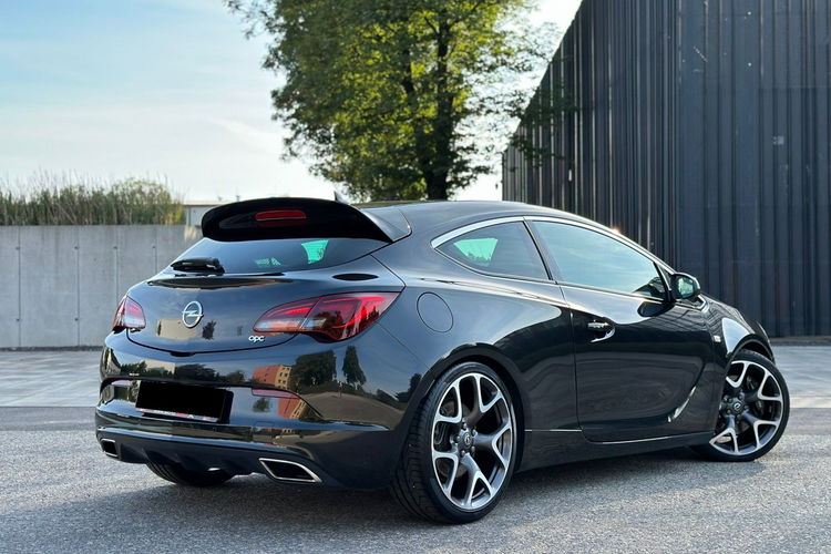 Opel Astra 2.0 Turbo OPC zdjęcie 13