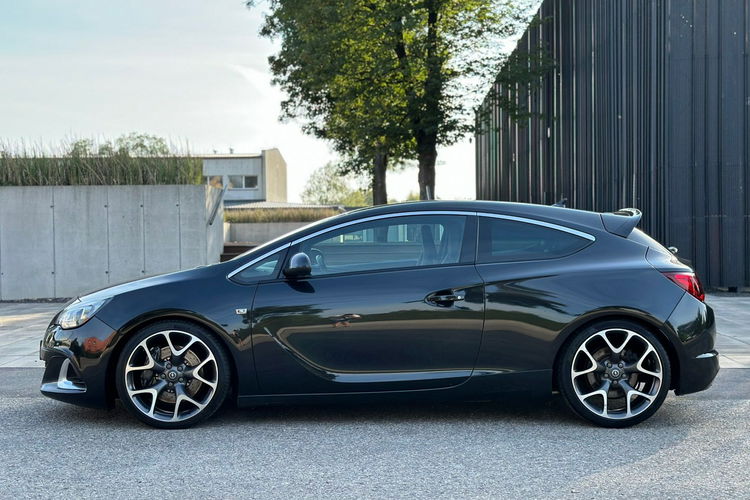 Opel Astra 2.0 Turbo OPC zdjęcie 2