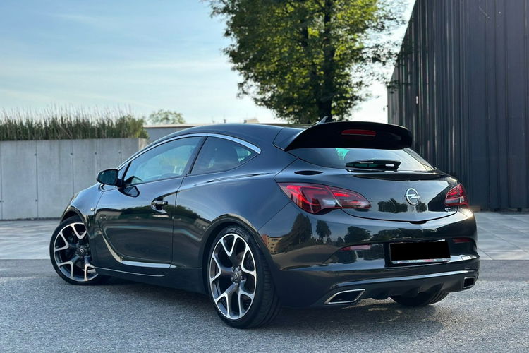 Opel Astra 2.0 Turbo OPC zdjęcie 3