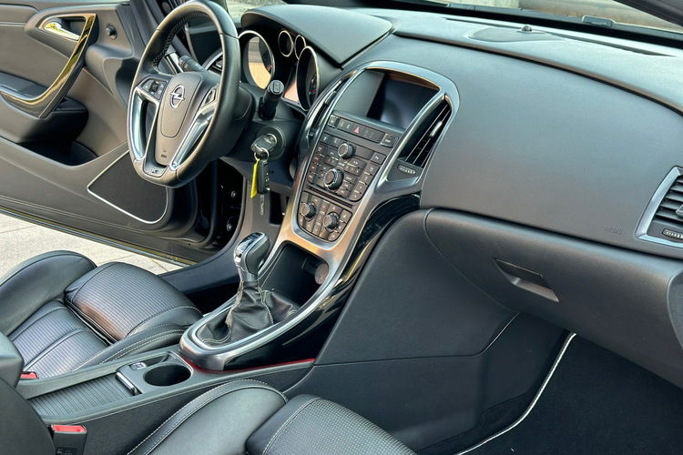 Opel Astra 2.0 Turbo OPC zdjęcie 8