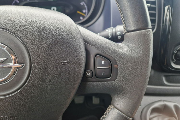 Vivaro Opel Vivaro Drzwi z obu stron Po serwisie Navi Bluetooth Gwarancja zdjęcie 16