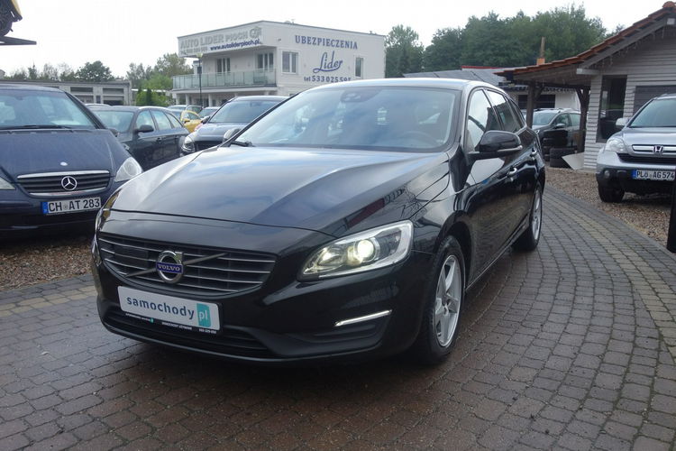 V60 Volvo V60 D3 2016 2.0 diesel 150 km automat xenon navigacja zdjęcie 2