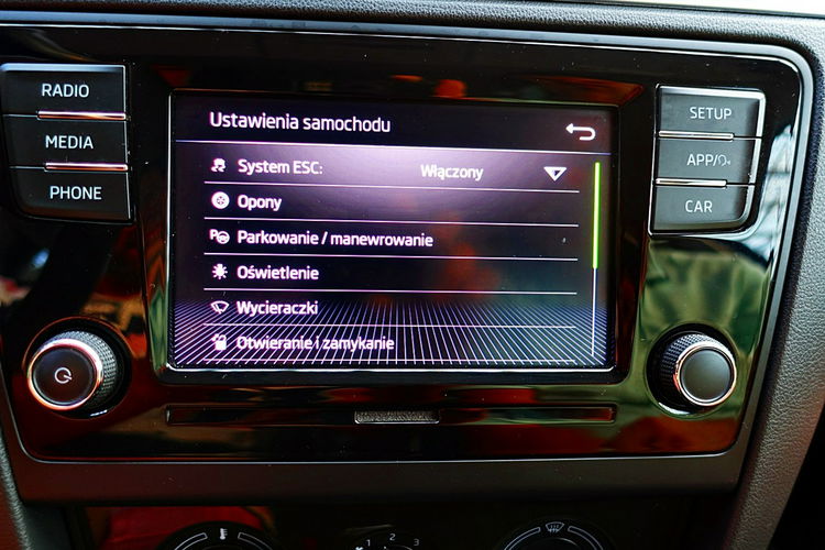 Skoda RAPID LED+PODGRZEWANE Fotele+Parktronik 3Lata GWARANCJA 1wł Kraj Bezwypad 4x2 zdjęcie 27