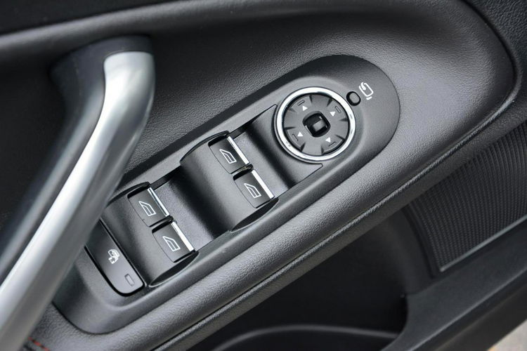 Ford Mondeo Titanium ST Radar Wentylacja bi-xenon Ledy Skóry Navi Kamera czer.nić zdjęcie 30