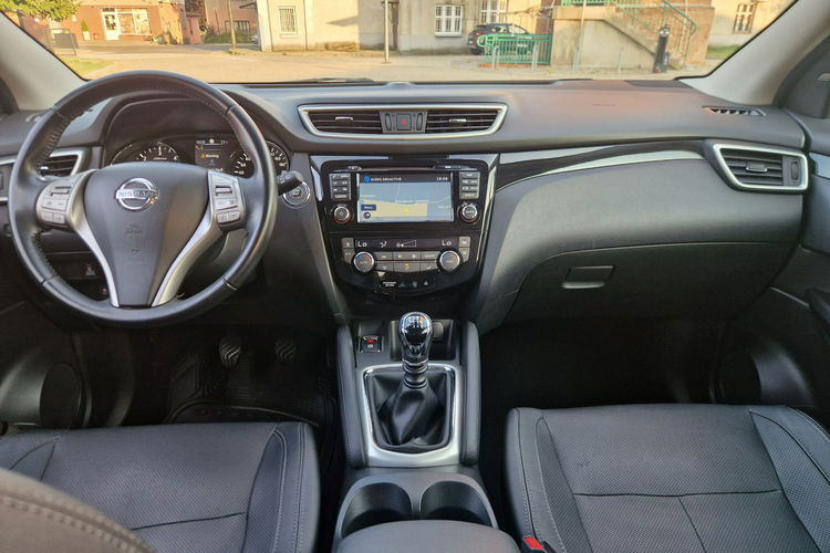 Nissan Qashqai Ledy. ASO.4x4. Skóra. Panorama. Bogato wyposażony. zdjęcie 14