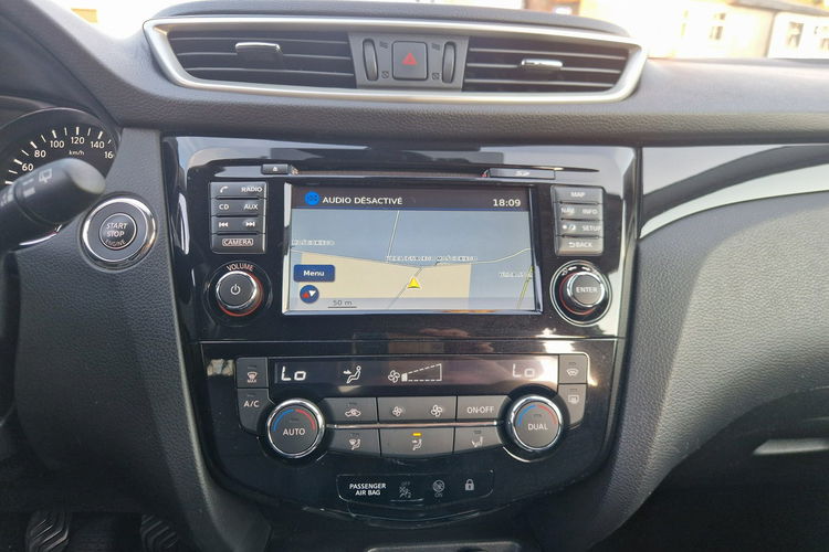 Nissan Qashqai Ledy. ASO.4x4. Skóra. Panorama. Bogato wyposażony. zdjęcie 17